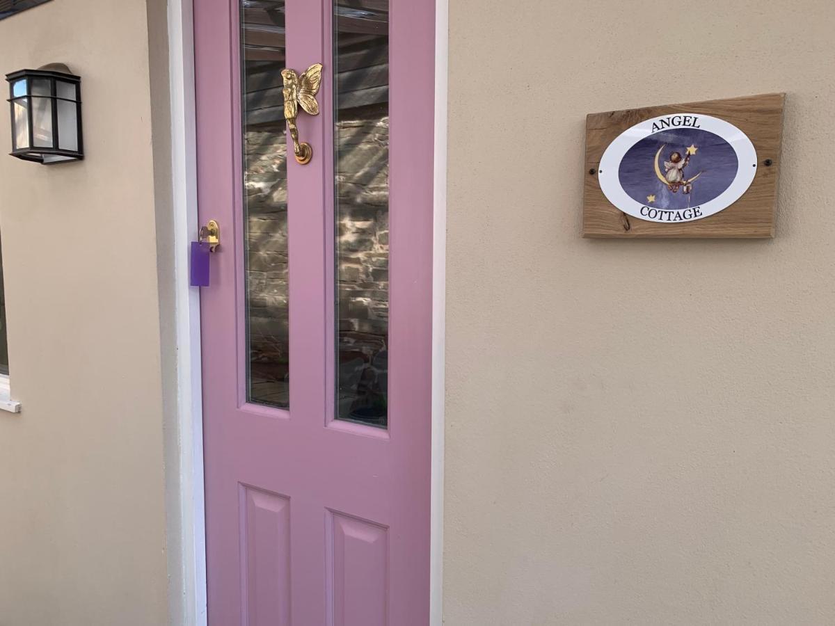 Cottage With Outstanding Views Velindre  المظهر الخارجي الصورة